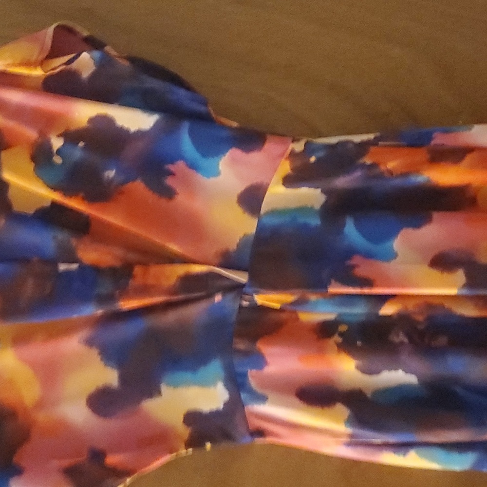Dress - Picture 2 of 3